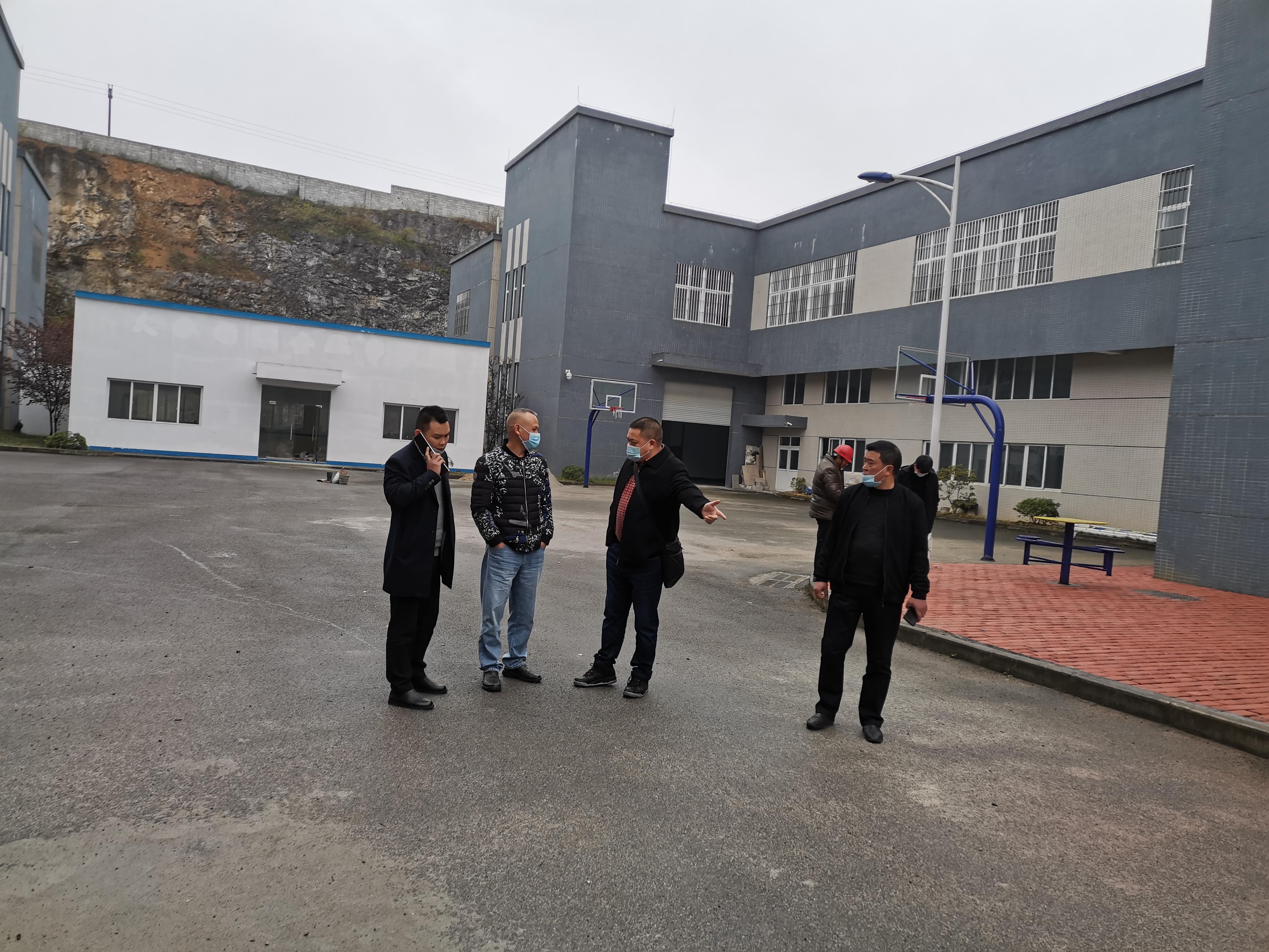 社区专职最新政策下的独特小巷宝藏，探访特色小店